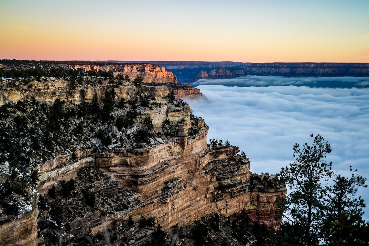 Снег на South Rim в Grand Canyon